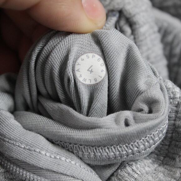 Lululemon Jacket Womens 4 On Repeat Bomber Light Gray Textured Athleisure Casual - Picture 9 of 12